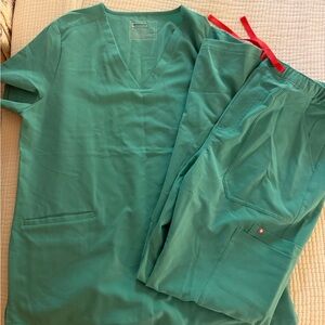 Surgical Green Figs women’s scrub set